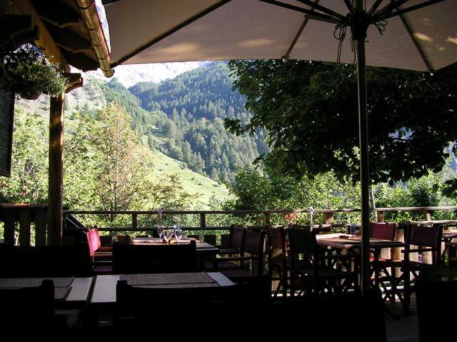 Hotel Des Alpes - Skiers & Bikers Lodge Ла-Грав Экстерьер фото