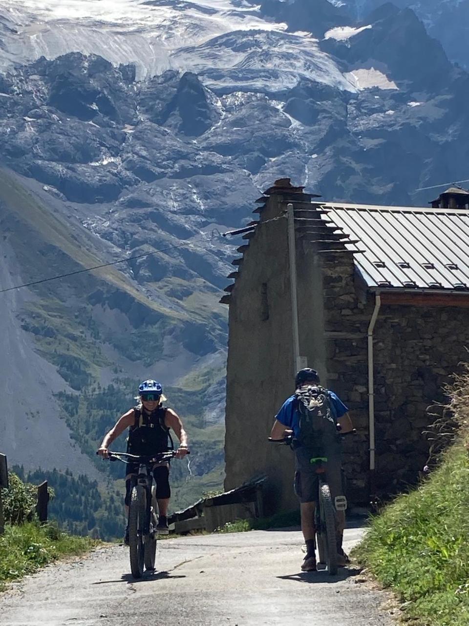 Hotel Des Alpes - Skiers & Bikers Lodge Ла-Грав Экстерьер фото