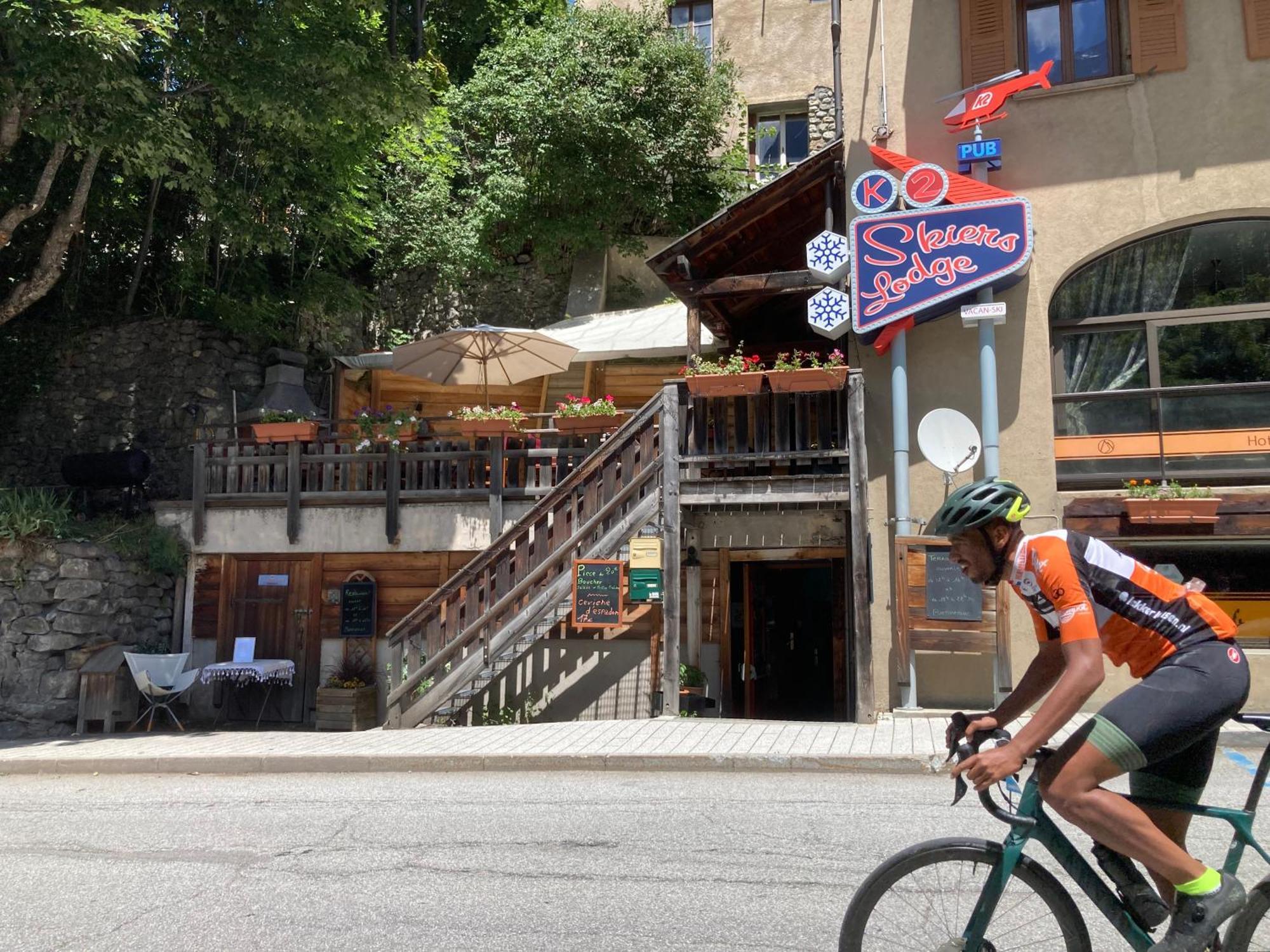 Hotel Des Alpes - Skiers & Bikers Lodge Ла-Грав Экстерьер фото